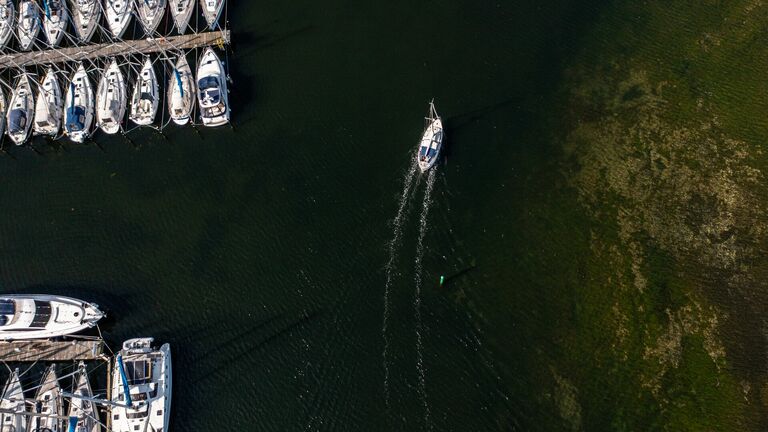 Anfahrt über das Wasser Marina Heiligenhafen