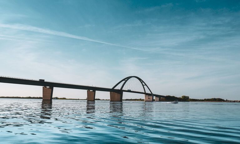 Update aus der Marina ⚓Durchfahrtshöhe der Fehmarnsundbrücke - News Marina Heiligenhafen