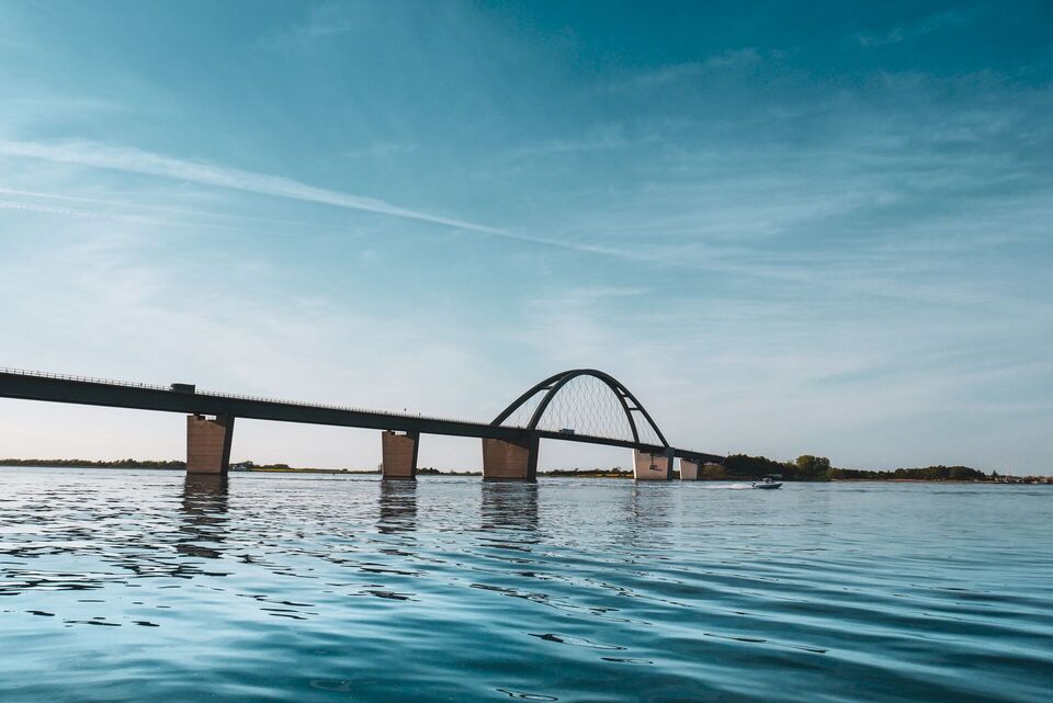 Update aus der Marina ⚓Durchfahrtshöhe der Fehmarnsundbrücke - News Marina Heiligenhafen